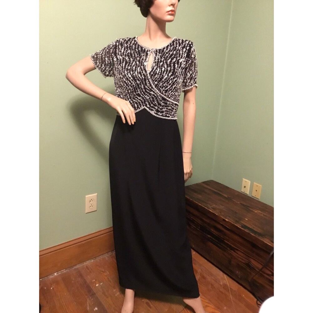 MONTAGE BY MON CHERI BLACK BEADED/PEARL KEYHOLE BODICE LONG FORMAL GOWN SZ 8